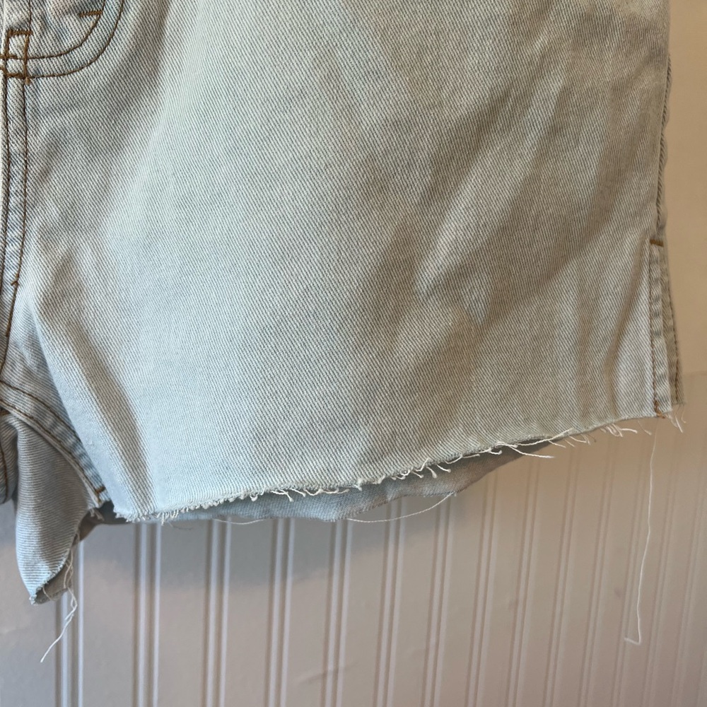 NWT WILD FABLE HIGH RISE DENIM SHORTS / SIZE: 14 / 2.5” Inseam - Picture 3 of 7
